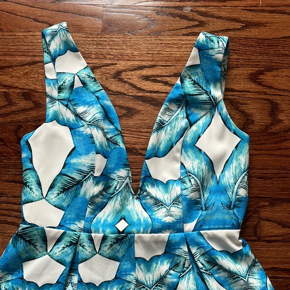 Blue romper - Picture 2 of 3